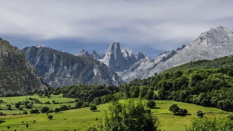Asturias: Climbing tour to Picu Urriellu in the Picos de Europa - Detailed Breakdown of the Experience
