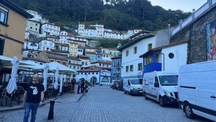 asturias-occidental-coast-cudillero-and-cathedrals-beach