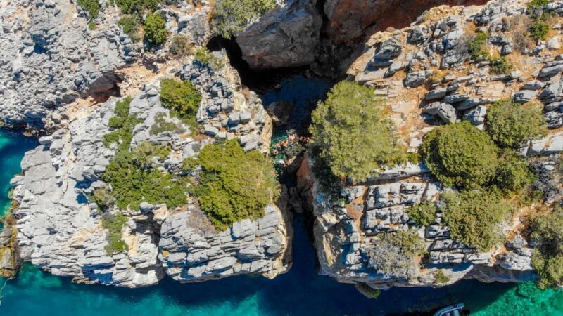 Astypalaia : Private daily cruise to 6 beaches - Key Points