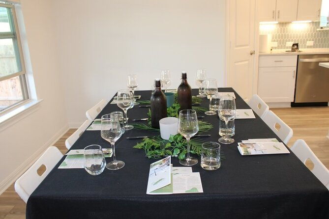 at-home-private-wine-or-na-wine-tasting-experience-in-austin-2