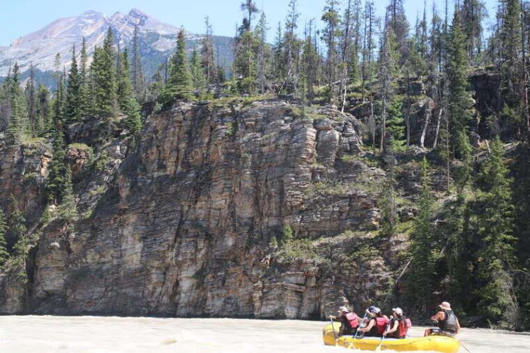 athabasca-falls-class-2-white-water-rafting-adventure