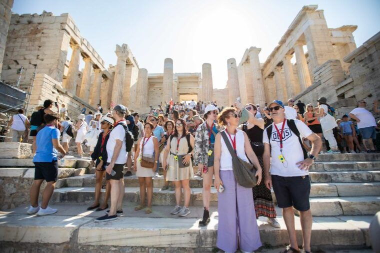 athens-acropolis-guided-walking-tour-plaka-audio-tour