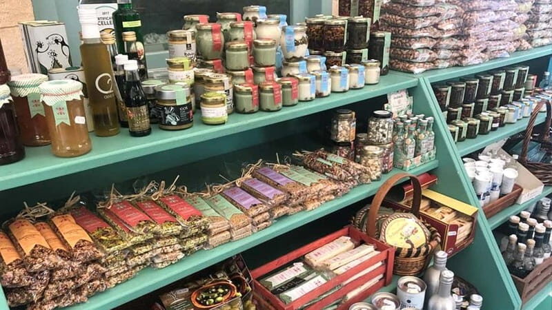 Athens: Aegina Island Ferry Trip & Treasure Hunt Tour - Key Points