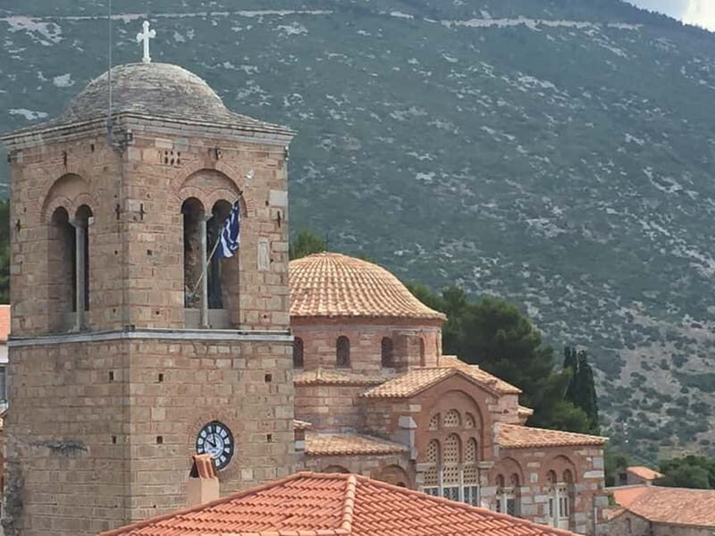 Athens-Arachova,Delphi,Ancient Olympia 2Days Excursion - Who Should Consider This Tour?  
