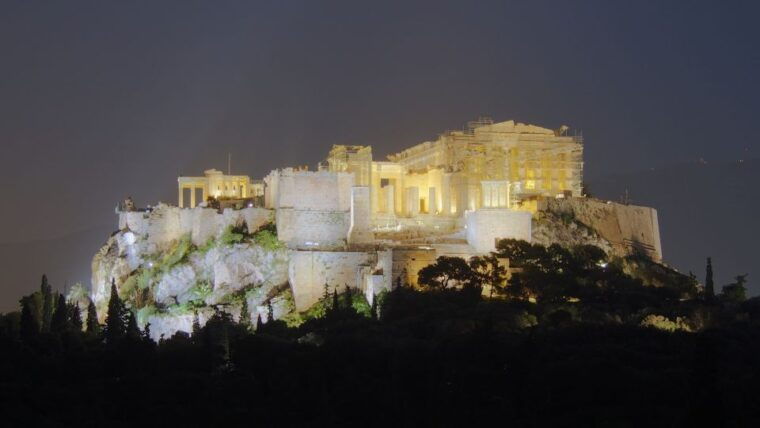 athens-at-night-small-group-walking-tour-with-dinner