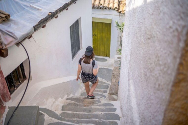 athens-at-night-small-group-walking-tour-with-dinner