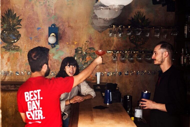 athens-at-twilight-night-tour-with-drinks-and-meze-dishes