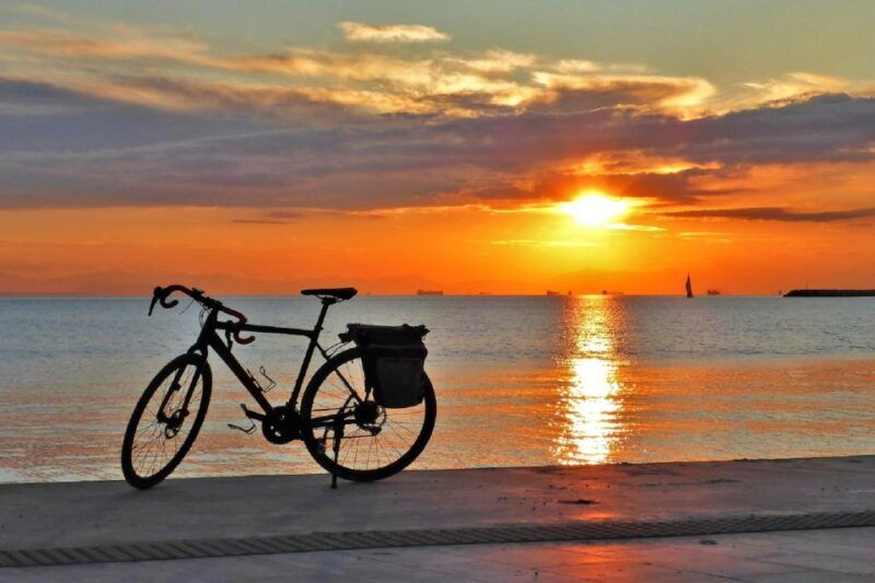 athens-authentic-neighborhoods-the-beach-bike-tour