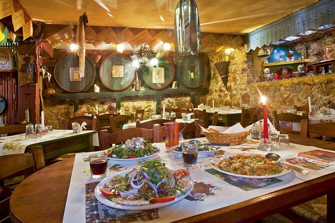 athens-by-night-driving-tour-and-seaside-dinner-time