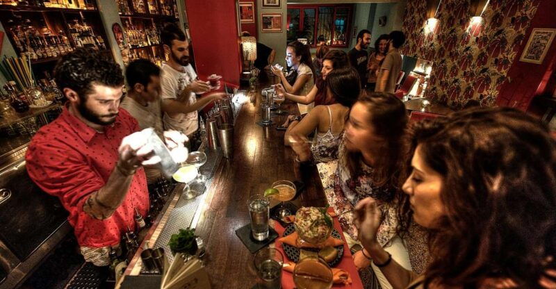 athens-by-night-sightseeing-spirits-and-food