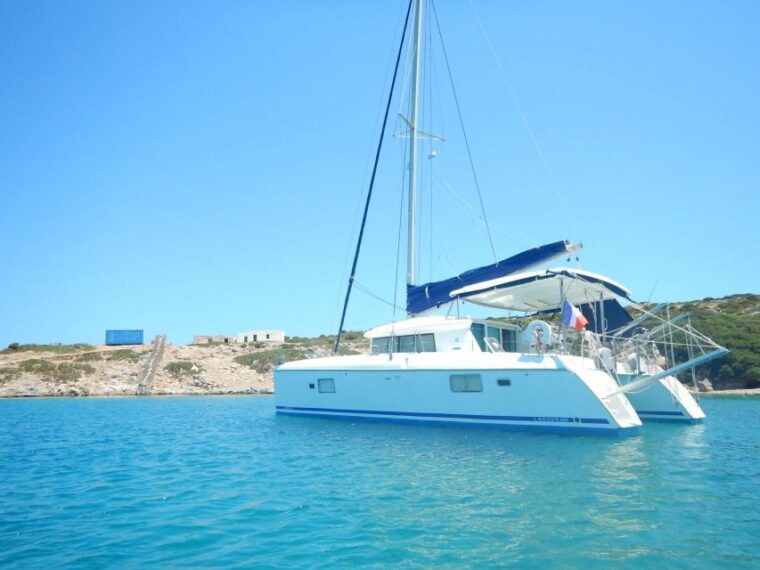 athens-catamaran-cruise-with-light-lunch-and-wine