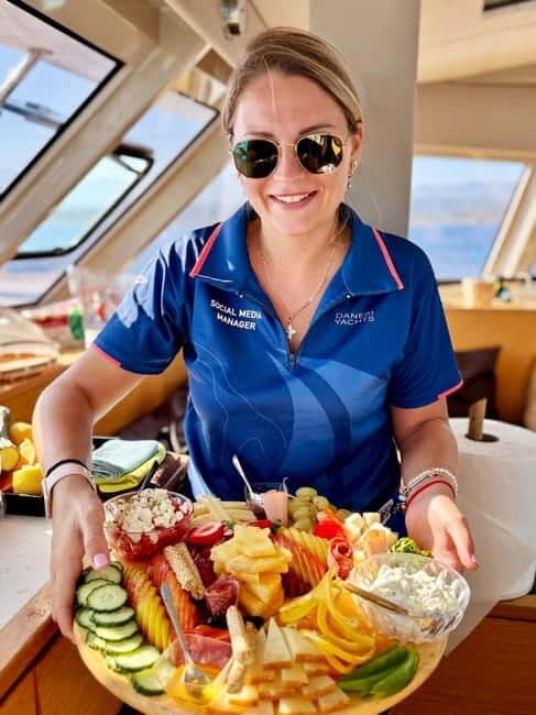 Athens: Catamaran Trip to Poseidon Temple with Meal & Drinks - Who Will Love This Trip