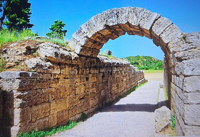 athens-corinth-canal-and-ancient-olympia-private-trip