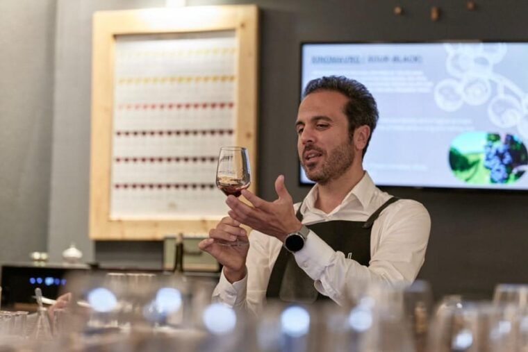 athens-create-your-own-wine-workshop-under-the-acropolis