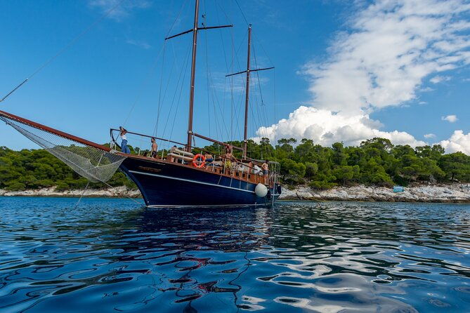 athens-day-cruise-3-islands-tour-in-the-saronic-gulf-with-lunch