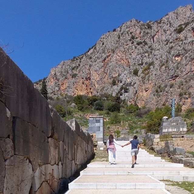 athens-delphi-corycian-cave-and-300-battlefield-day-trip