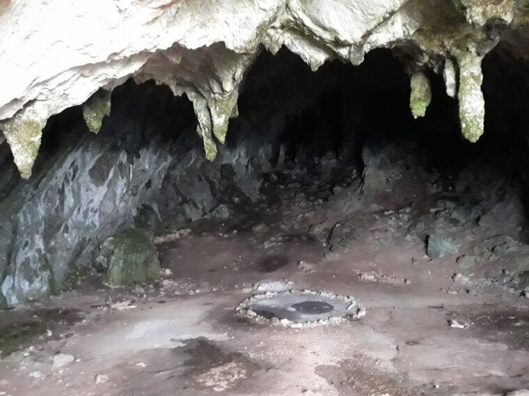 athens-delphi-corycian-cave-and-300-battlefield-day-trip