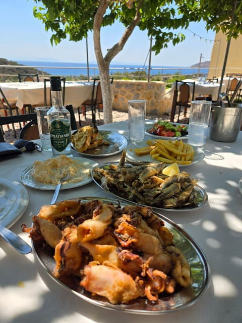 athens-explore-food-drink-and-the-center-with-an-ex-pat