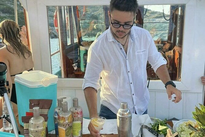 athens-floating-bar-cruise