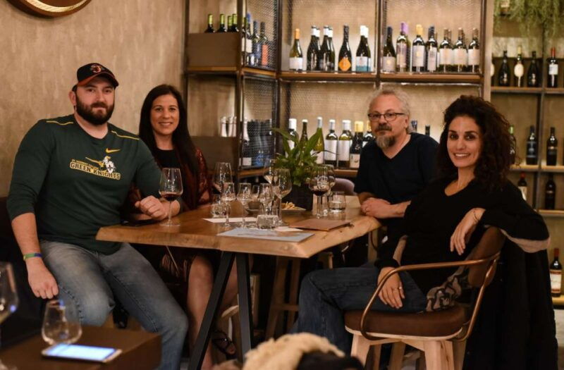 athens-food-and-wine-tasting-tour-at-night