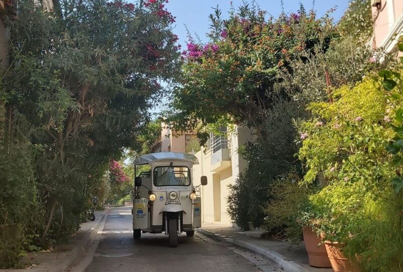 athens-from-piraeus-private-e-tuk-tuk-half-day-tour
