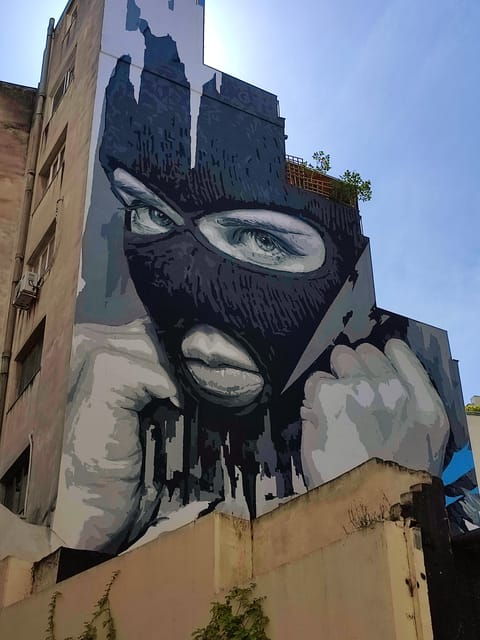 athens-graffiti-tour-with-a-local-expert