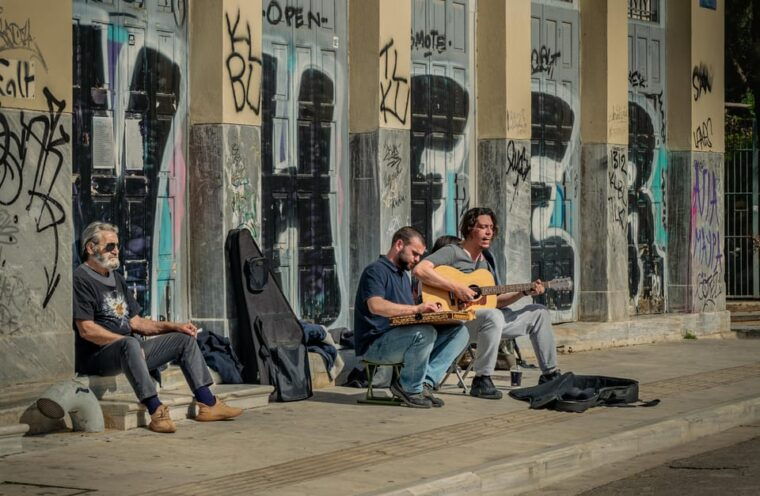 athens-graffiti-tour-with-a-local-expert