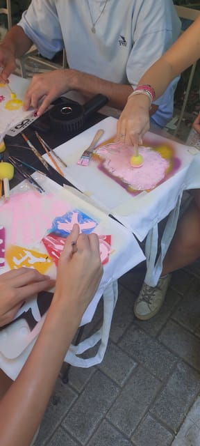 athens-graffiti-workshop-and-tote-bag-painting-experience