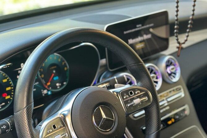 athens-guided-tour-with-electric-limousine