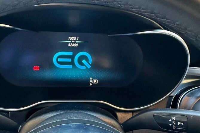 athens-guided-tour-with-electric-limousine