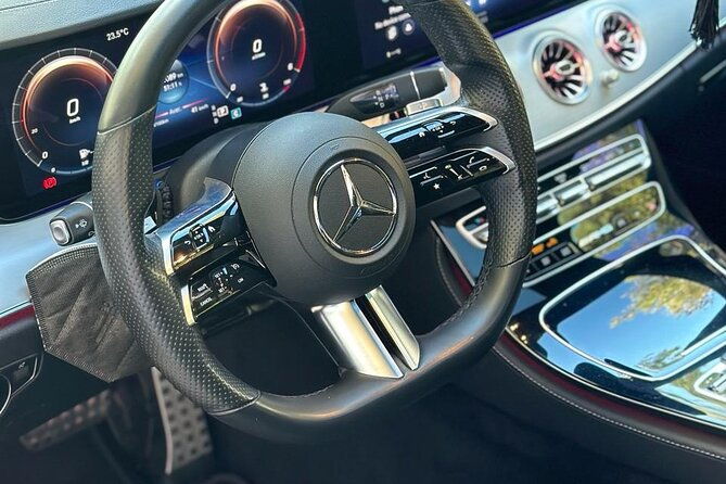 athens-guided-tour-with-electric-limousine