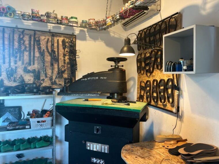 athens-make-your-own-leather-sandals-workshop