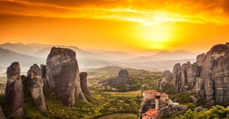 athens-meteora-2-day-small-group-tour-with-accommodation