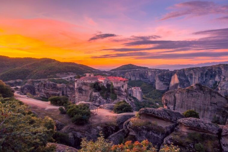 athens-meteora-2-day-trip-with-hotel-sunset-morning-tour