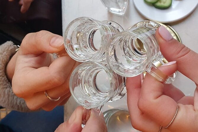 athens-night-walk-and-drinks