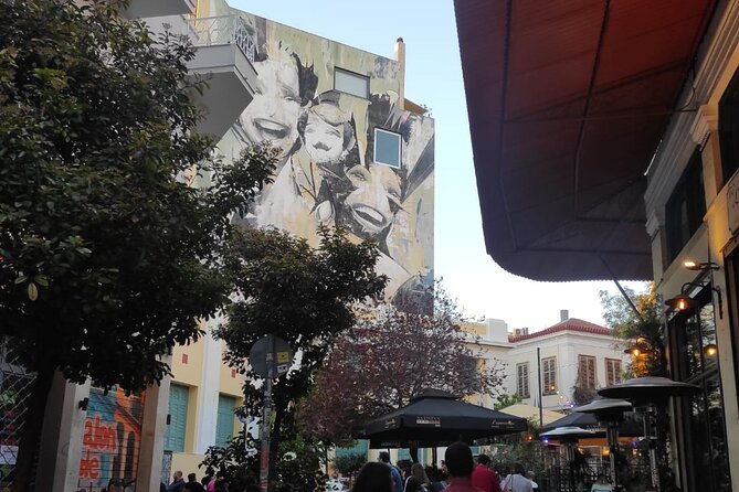 athens-night-walk-and-drinks