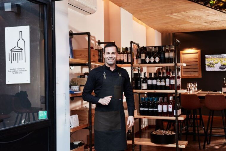 athens-old-town-acropolis-wine-tasting