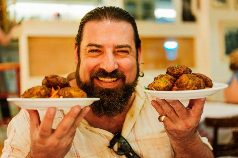 athens-private-evening-tour-w-drinks-bites-in-koukaki