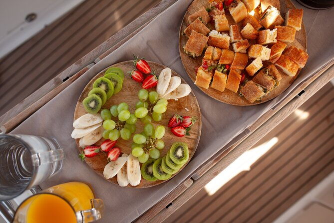 athens-private-morning-sailing-cruise-with-greek-gastronomy