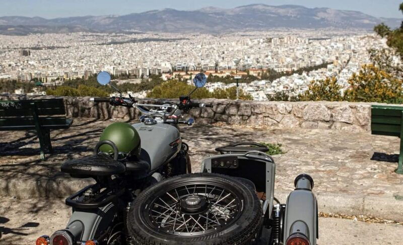 athens-private-tour-to-hidden-gems-on-vintage-sidecar