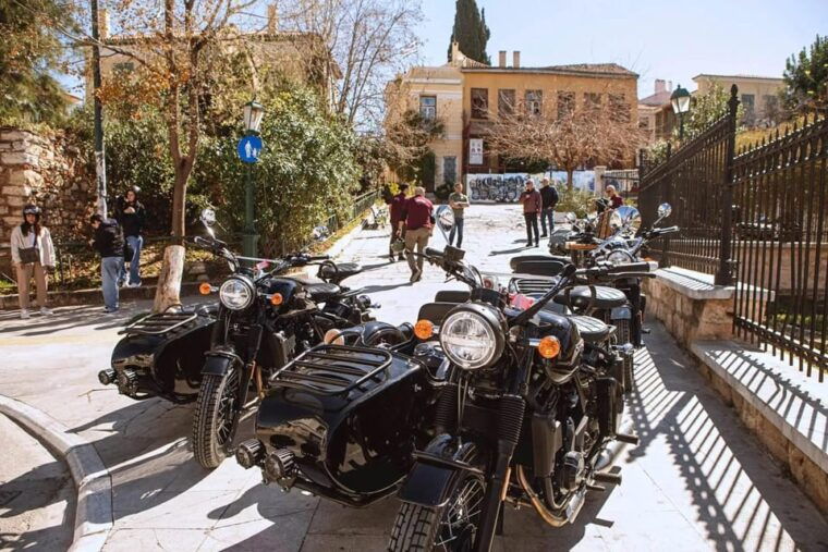 athens-private-tour-to-hidden-gems-on-vintage-sidecar