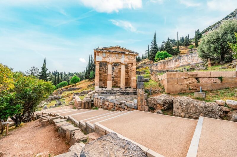 Athens: Private Tours of Delphi, Delphi Museum, and Arachova - An In-Depth Review of the Delphi and Arachova Private Tour
