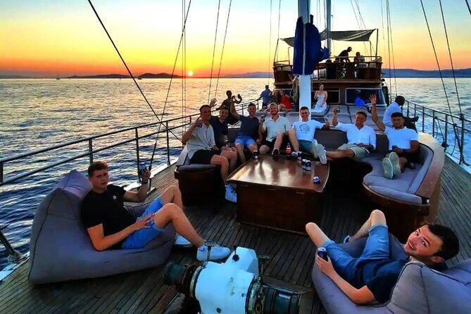 Athens Riviera Sunset Cruise with Snacks and Drinks Included - Who will love this cruise?