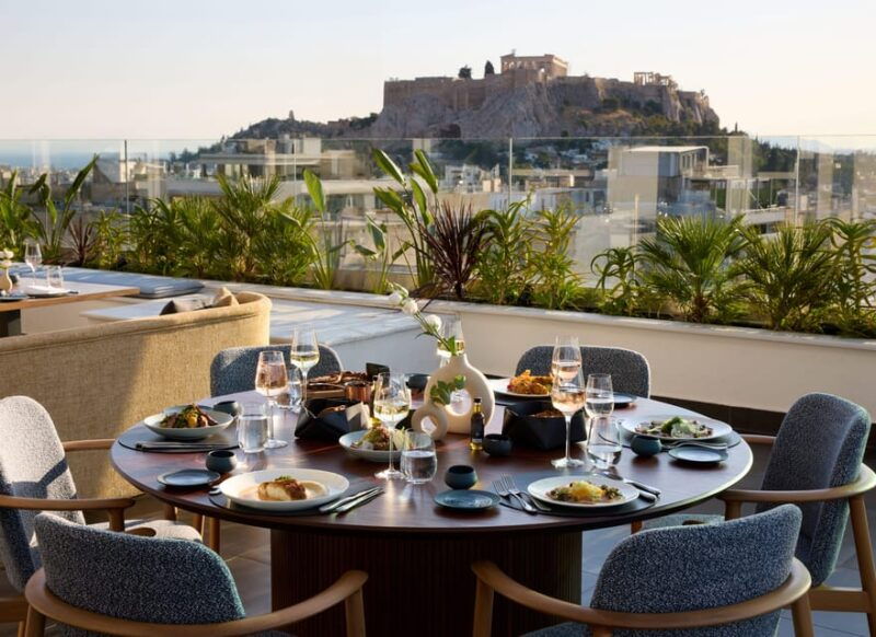 athens-rooftop-fine-dining-at-whispers-restaurant