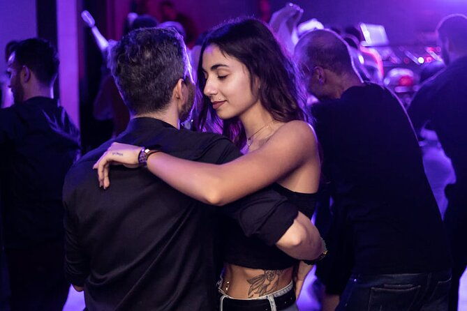 athens-salsa-lovers-dancing-experience