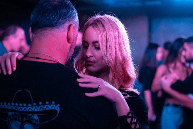 athens-salsa-lovers-dancing-experience