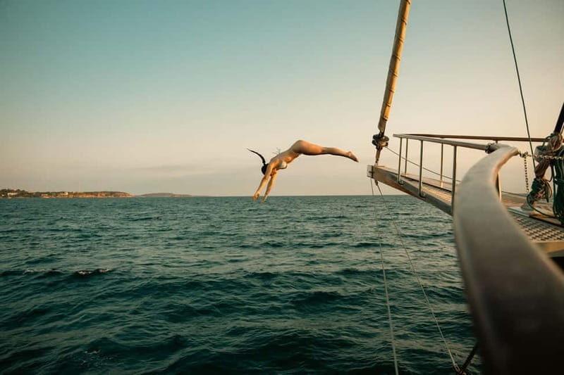 Athens: Saronic Gulf 3-Island Cruise with Lunch - What Makes This Tour Stand Out?