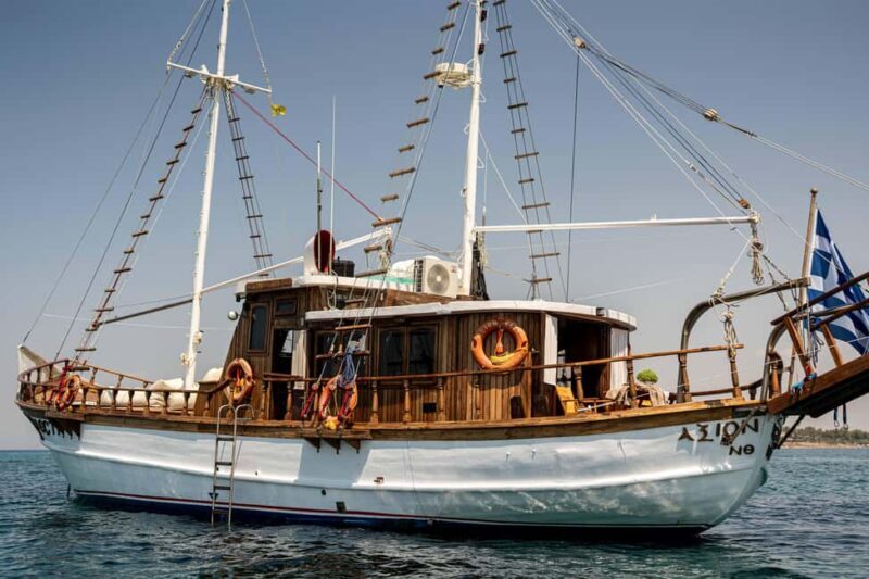 Athens: Saronic Gulf Cruise with Breakfast and Drinks - What Could Be Better?