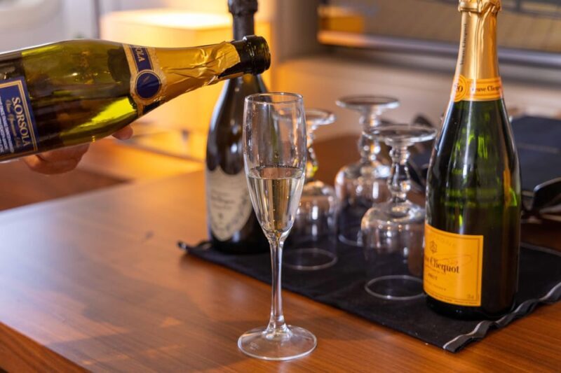 Athens: Saronic Islands Cruise with VIP Area Seating & Lunch - Key Points