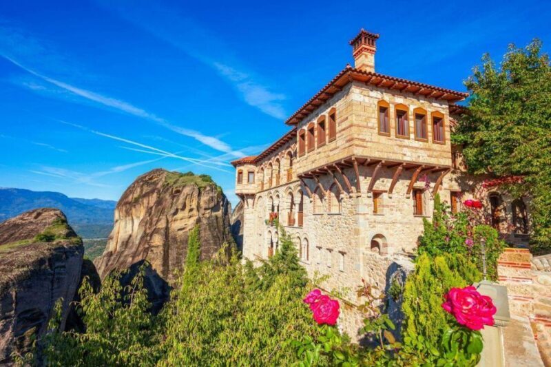 Athens: Thermopylae, Delphi & Meteora Private Tour with Meal - Honoring the Past at Distomo